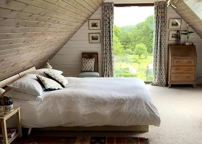 Brook Barn